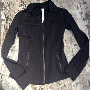 Lululemon women’s size 6 black define jacket nulu full zip w thumbholes euc